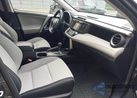 2017 Toyota Rav4 Xle z USA, uszkodzony, nr VIN JTMRFREV9HJ703746